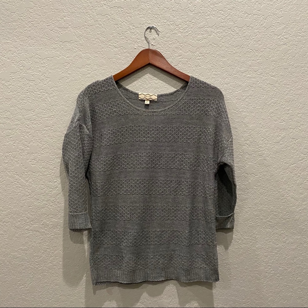 Pink Rose brand grey textural pattern scoop neck